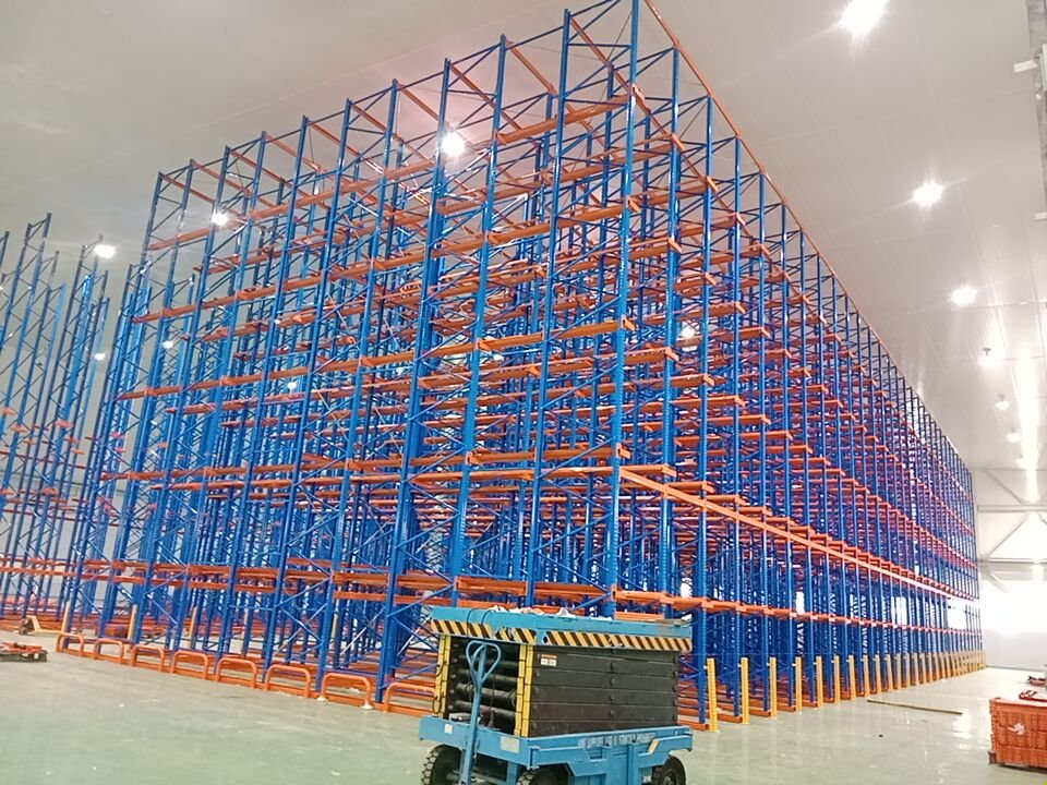 Info rak drive-in Perkasa Racking TAP — Rak Drive-In vs Drive-Through: Apa Bedanya?